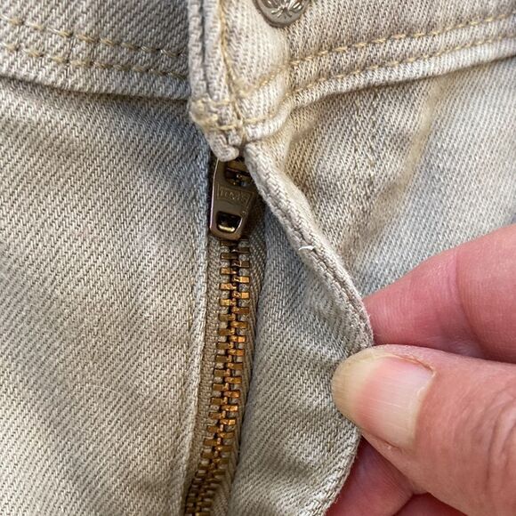 EUC Levi’s Strauss Jean Shorts Women’s Size 12 - Picture 3 of 14